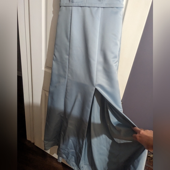 Blue satin a-line gown - Picture 5 of 6
